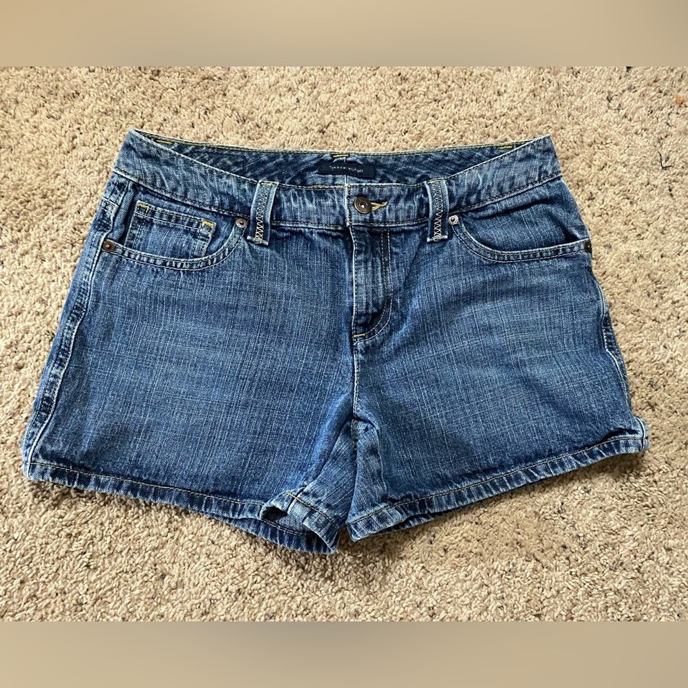 Tommy Hilfiger Shorts Size 6